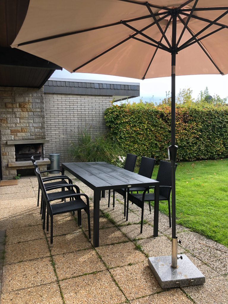 Haus Tossens - Sitzgruppe draußen